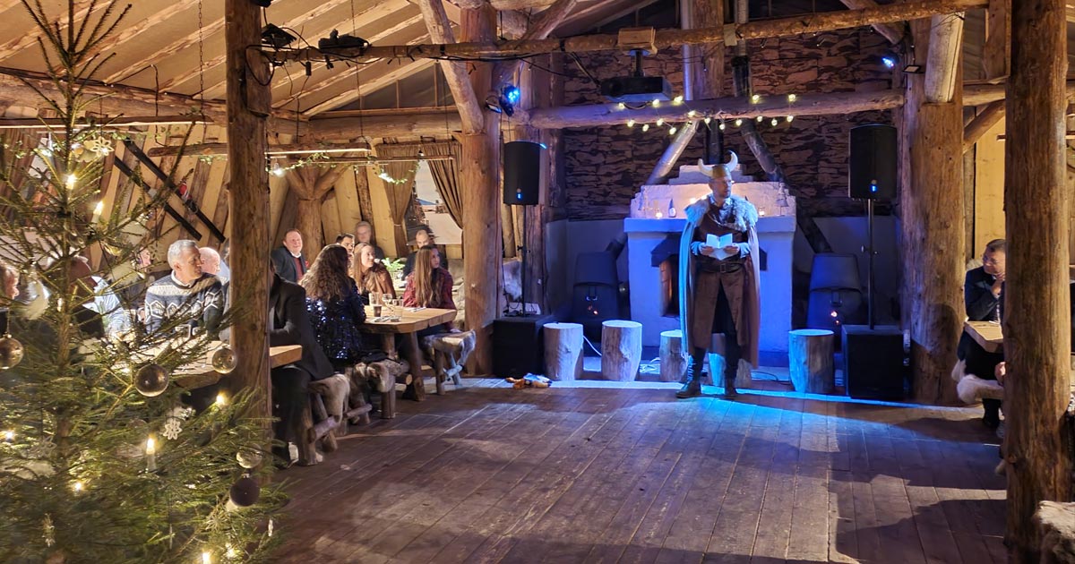 Variert underholdning på deres julebord